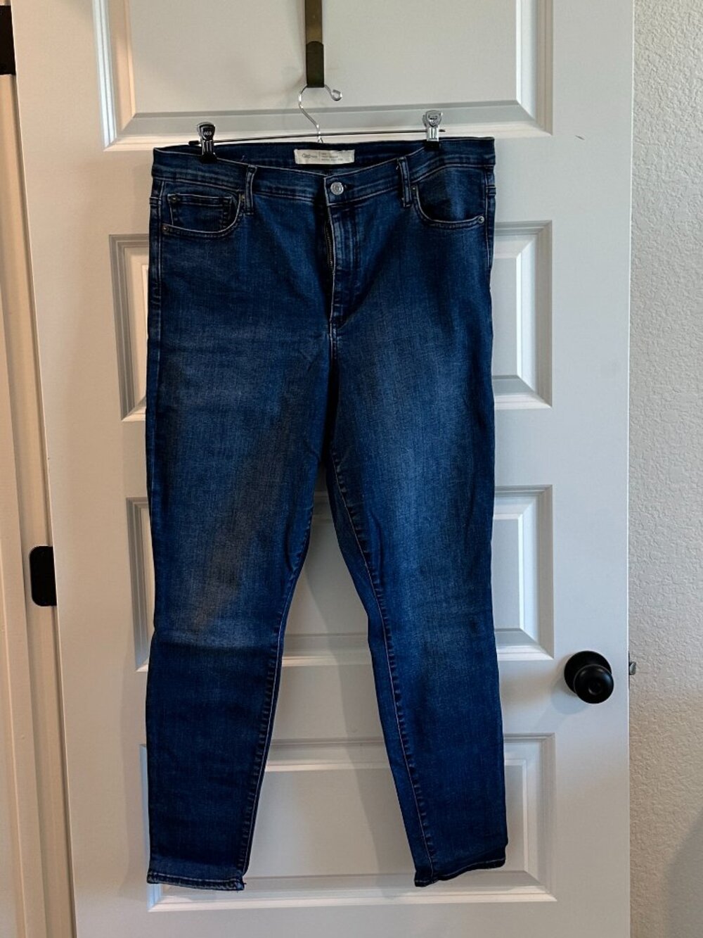 Gap True Skinny Super High Rise Size 33 Size 16